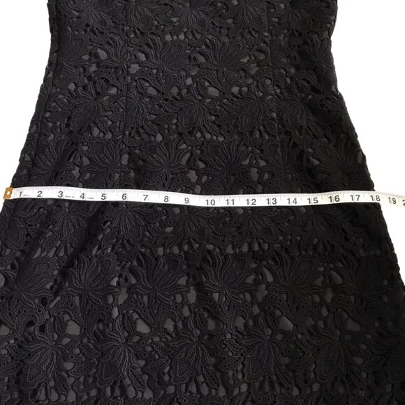 Ann Taylor Dress Size 4 Black Sleeveless Floral Eyelet V-neck Scalloped Hem - Picture 11 of 13